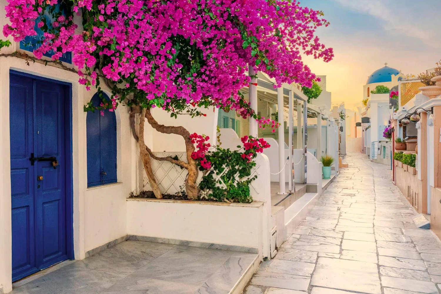 Unveil Santorini’s Splendor with Exclusive Luxury Travel Experiences