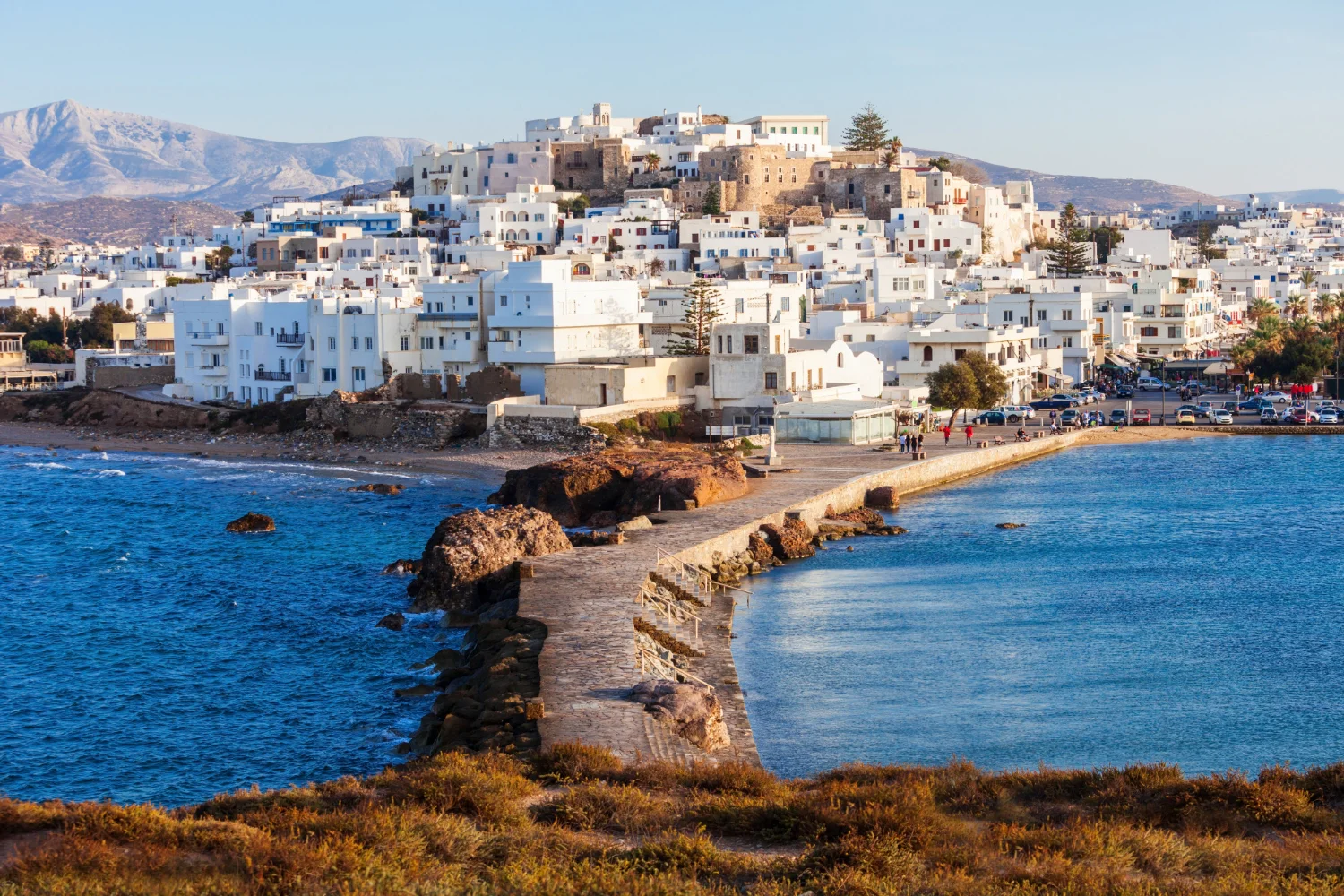 Finding Your Perfect Greek Island Between Santorini and Mykonos