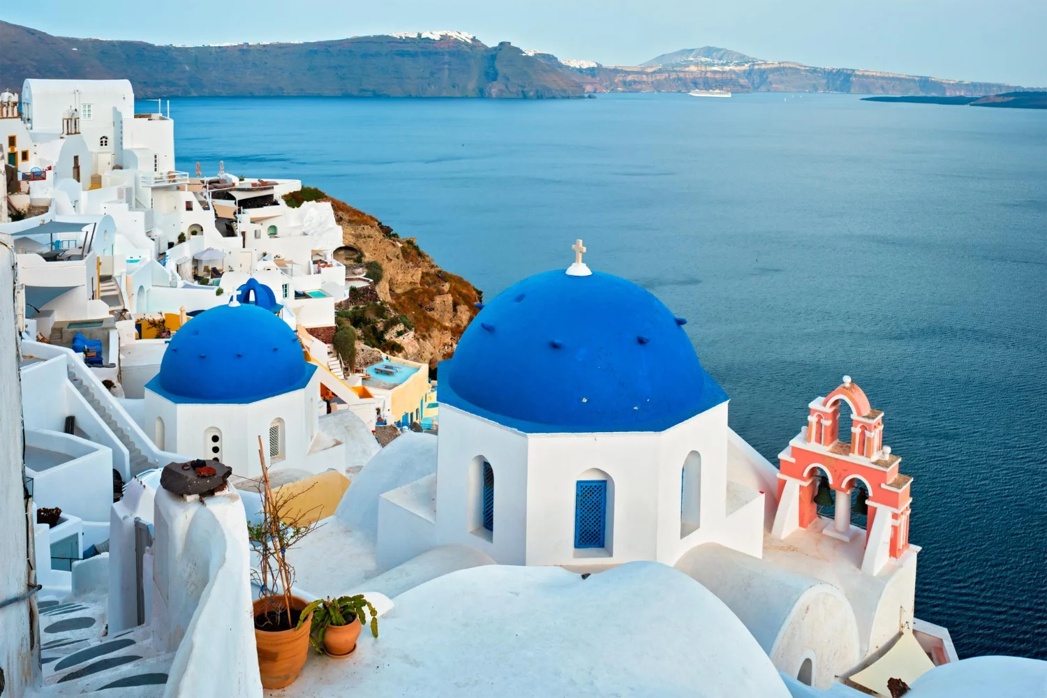 How to Plan a Santorini Group Trip That Feels Effortless and Well-Paced
